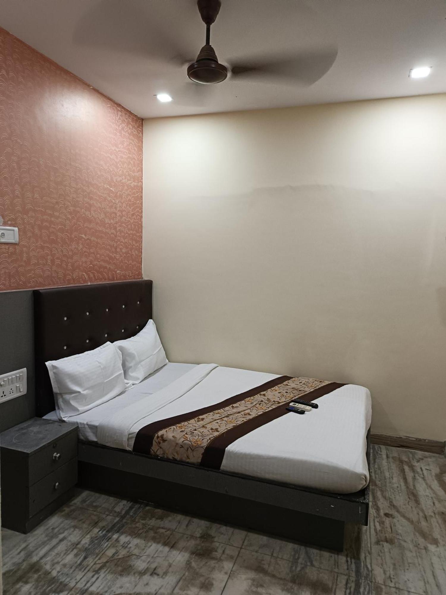 Hotel Urban Comfort Мумбаї Екстер'єр фото
